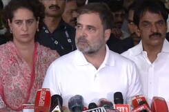 "Not Time And Place To Talk About Politics": Rahul Gandhi, In Wayanad, Call For Aid "Not Time And Place To Talk About Politics": Rahul Gandhi, In Wayanad, Call For Aid