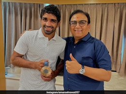 Paris Olympics Medallist Gets Special <i>Tarak Mehta Ka Oolta Chashma</i> Present. See Pics Paris Olympics Medallist Gets Special <i>Tarak Mehta Ka Oolta Chashma</i> Present. See Pics