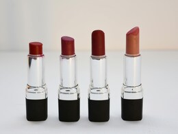 अब मानसून में मेकअप से नहीं है डरने की जरूरत, ये स्मज-प्रूफ और वाटर-रेसिस्टेंट लिपस्टिक आ सकती हैं आपके काम