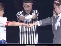 Old Video Of World's Most Intense 'Rock, Paper, Scissors' Game Has 14 Million Views Old Video Of World's Most Intense 'Rock, Paper, Scissors' Game Has 14 Million Views