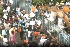 Trinamool Protest Over BJP's 'Bengal Bandh' Trinamool Protest Over BJP's 'Bengal Bandh'