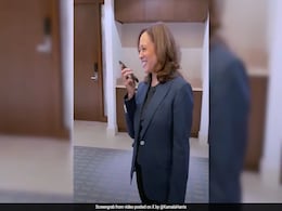 Watch: Kamala Harris Dials Running Mate Tim Walz Before His "Special Night" Watch: Kamala Harris Dials Running Mate Tim Walz Before His "Special Night"