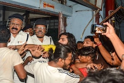 9 Arrested For Violence At Kolkata Hospital Where Doctor Was Raped-Murdered 9 Arrested For Violence At Kolkata Hospital Where Doctor Was Raped-Murdered