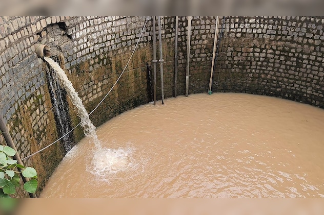 दूषित पानी सप्लाई किया जा रहा है. दूषित पानी सप्लाई किया जा रहा है.