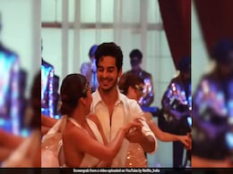 <i>The Royals</i>: A "Prince Charming And Startup Whiz" Meet-Cute. Bonus - Ishaan Khatter-Bhumi Pednekar, Zeenat Aman <i>The Royals</i>: A "Prince Charming And Startup Whiz" Meet-Cute. Bonus - Ishaan Khatter-Bhumi Pednekar, Zeenat Aman