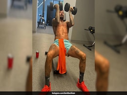 David Beckham's Colour Block Gym Look Didn't Meet Victoria Beckham's Style Standards David Beckham's Colour Block Gym Look Didn't Meet Victoria Beckham's Style Standards