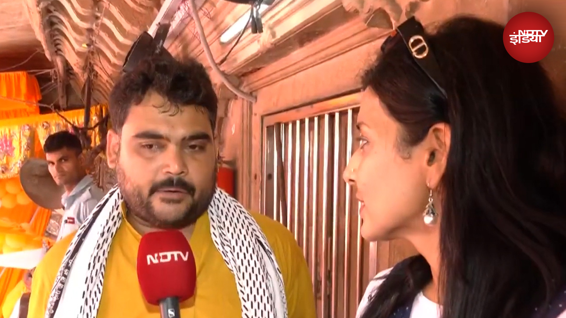 वृंदावन के बांकी बिहारी मंदिर की जन्माष्टमी में उमड़ा भक्तों का हुजूम