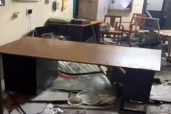 Vandalism At Kolkata Hospital Where Doctor Was Raped, Tear Gas Fired Vandalism At Kolkata Hospital Where Doctor Was Raped, Tear Gas Fired