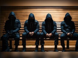 बलूचिस्तान : बस से उतारा, पहचान पत्र देखा और फिर 23 यात्रियों को मार दी गोली