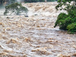 MP में बारिश का कहर ! मुरैना में टूटा तालाब का बांध, कई गांवों पर मंडराया खतरा