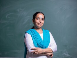 'बार-बार चयन प्रक्रिया अन्यायपूर्ण...' MP में संविदा शिक्षकों की बड़ी जीत, हाई कोर्ट ने 3386 टीचर के पक्ष में सुनाया फैसला