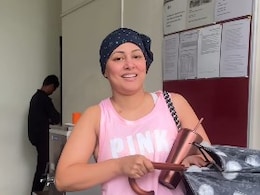 हिना खान ने बयां किया कैंसर का दर्द, वीडियो के साथ लिखा- 'वर्कआउट करते वक्त गिर जाती हूं...' हिना खान ने बयां किया कैंसर का दर्द, वीडियो के साथ लिखा- 'वर्कआउट करते वक्त गिर जाती हूं...'