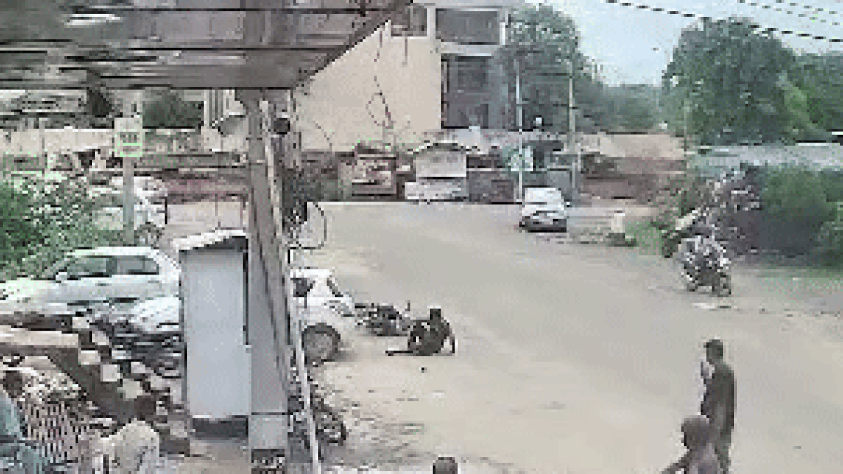 Rajasthan: पहले की पिटाई फिर युवक पर चढ़ाई कार, CCTV फुटेज आया सामने; गहलोत ने किया ट्वीट