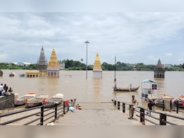 चंद्रभागा नदीच्या पाणी पातळीत मोठी वाढ;  जुना ब्रिटिशकालीन दगडी पूल देखील पाण्याखाली