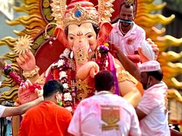 अगले महीने इस दिन घर आने वाले हैं बप्पा, यहां जानें गणेश चतुर्थी की सही डेट, मुहूर्त और भोग