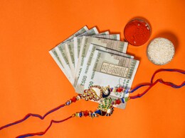 Raksha Bandhan 2024: राखी पर अपनी बहन को दें ये खास गिफ्ट्स, जिंदगी भर 'बहना' को नहीं होगी पैसे की कमी Raksha Bandhan 2024: राखी पर अपनी बहन को दें ये खास गिफ्ट्स, जिंदगी भर 'बहना' को नहीं होगी पैसे की कमी