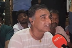 सोनार दुर्ग के जर्जर मकान बने संकट दीवार गिरने से आक्रोश में लोग सोनार दुर्ग के जर्जर मकान बने संकट दीवार गिरने से आक्रोश में लोग