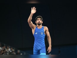 अमन सहरावत वर्ल्ड चैंपियनशिप में हुए थे डिस्क्वालिफाई, अब कुश्ती महासंघ ने कर दिया निलंबित अमन सहरावत वर्ल्ड चैंपियनशिप में हुए थे डिस्क्वालिफाई, अब कुश्ती महासंघ ने कर दिया निलंबित