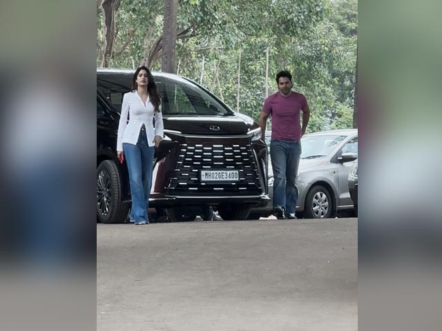 Janhvi Kapoor Arrives With Varun Dhawan At An Event In Her New Toyota Lexus MPV