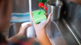 5 Tricks To Avoid Rough Hands After Doing Household Chores