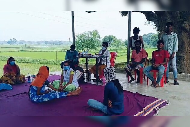 प्रभावित ग्राम चैनपुर में स्वास्थ्य अमला तैनात प्रभावित ग्राम चैनपुर में स्वास्थ्य अमला तैनात