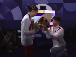 Watch: Chinese Shuttler Wins Gold, Gets Proposed By Teammate On Court. This Happens Next
