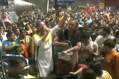 Reclaim The Night Kolkata | Women Take To Streets At Midnight To Protest Doctor's Rape-Murder Reclaim The Night Kolkata | Women Take To Streets At Midnight To Protest Doctor's Rape-Murder