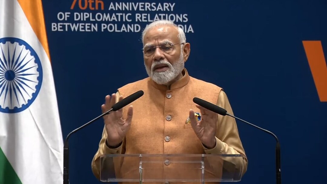 PM मोदी ने भारतीय लोगों को संबोधित करते हुए कहा- हमने पूरी दुनिया को परिवार माना, ये ही भारत के नीति-निर्णयों में दिखता है