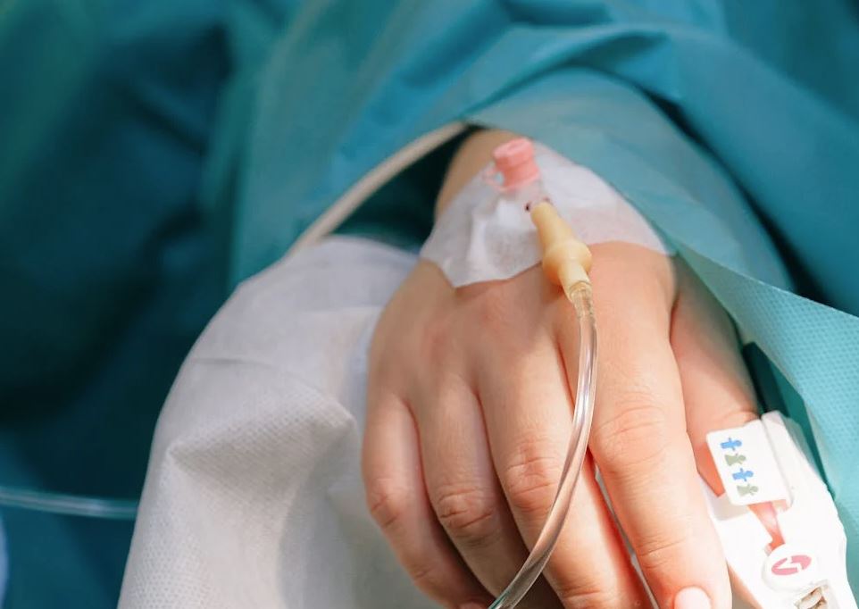 UK Student, 20, “Died For 25 Minutes” During Surgery After Extreme Sunburn UK Student, 20, “Died For 25 Minutes” During Surgery After Extreme Sunburn