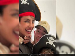 Priyanka Chopra's <i>The Bluff</i> Wrap Up Album: Famjam Time With Nick Jonas And Daughter Malti Marie Priyanka Chopra's <i>The Bluff</i> Wrap Up Album: Famjam Time With Nick Jonas And Daughter Malti Marie