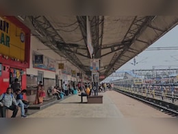 बदमाशों ने ट्रेन के अंदर की लूट, मां से बच्चा छीनने की भी की कोशिश! फिर ऐसे बच निकले आरोपी