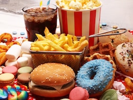 जंक फूड खाने से होती है फैटी लिवर की बीमारी? कितनी खतरनाक है Junk Food खाने की आदत, जानिए... जंक फूड खाने से होती है फैटी लिवर की बीमारी? कितनी खतरनाक है Junk Food खाने की आदत, जानिए...