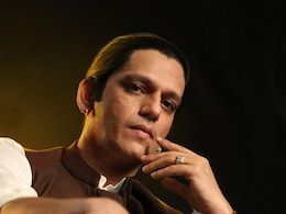 विजय वर्मा ने अपनी फोटो के साथ लिखा RIP, सोशल मीडिया पर मचा हंगामा तो मांगनी पड़ी माफी विजय वर्मा ने अपनी फोटो के साथ लिखा RIP, सोशल मीडिया पर मचा हंगामा तो मांगनी पड़ी माफी