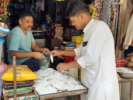 Rakshabandhan: आधुनिक दौड़ में विलुप्त हो रही ये बुंदेलखंडी मिठाई, गरीब परिवार का जीना हुआ मुश्किल