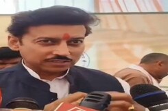 कांग्रेसी चाहते हैं भारत में बांग्लादेश जैसे हालात हो: राज्यवर्धन सिंह राठौर