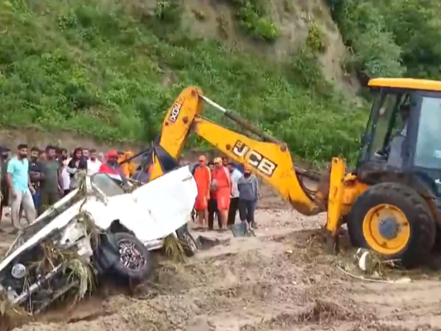 8 Dead After Car Washed Away On Tahliwal-Mahilpur Road In Una
