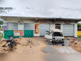 Madhya Pradesh: लापरवाही! मासूम बच्चों की जिंदगी से हो रहा खिलवाड़, स्कूल वैन में खड़े-खड़े कैसे लग गई आग?