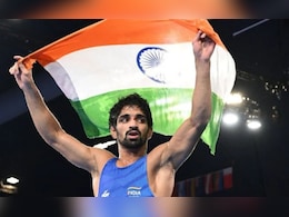 Aman Sehrawat : अमन सेहरावतनं ब्रॉन्झ मेडल मॅचपूर्वी 10 तासांमध्ये 4.6 किलो वजन कसं कमी केलं? Aman Sehrawat : अमन सेहरावतनं ब्रॉन्झ मेडल मॅचपूर्वी 10 तासांमध्ये 4.6 किलो वजन कसं कमी केलं?
