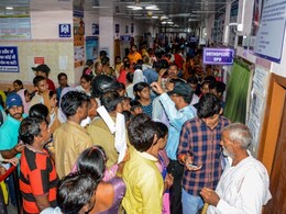 राजस्थान में हड़ताल खत्म, आज 11 दिन बाद काम पर लौटेंगे डॉक्टर्स, लग सकती है मरीजों की लंबी कतार राजस्थान में हड़ताल खत्म, आज 11 दिन बाद काम पर लौटेंगे डॉक्टर्स, लग सकती है मरीजों की लंबी कतार