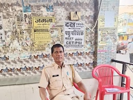 डूंगरपुर में टेलीफोन टावर पर लटका मिला पुलिसकर्मी का शव, इलाके में मची सनसनी   डूंगरपुर में टेलीफोन टावर पर लटका मिला पुलिसकर्मी का शव, इलाके में मची सनसनी