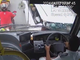 Video: Bengaluru Bus Driver Loses Control, Rams Bikes, Cars, 2 Injured Video: Bengaluru Bus Driver Loses Control, Rams Bikes, Cars, 2 Injured