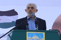 Israel Hamas War: Yahya Sinwar को हमास की पूरी कमान, बंधकों की रिहाई की गुंजाइश ख़त्म? Israel Hamas War: Yahya Sinwar को हमास की पूरी कमान, बंधकों की रिहाई की गुंजाइश ख़त्म?