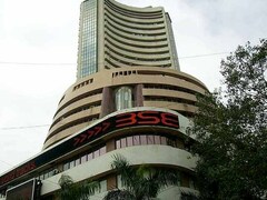 विदेशी निवेशकों की वापसी से शेयर बाजार में जबरदस्त रिकवरी, 2025 की गिरावट की हुई भरपाई