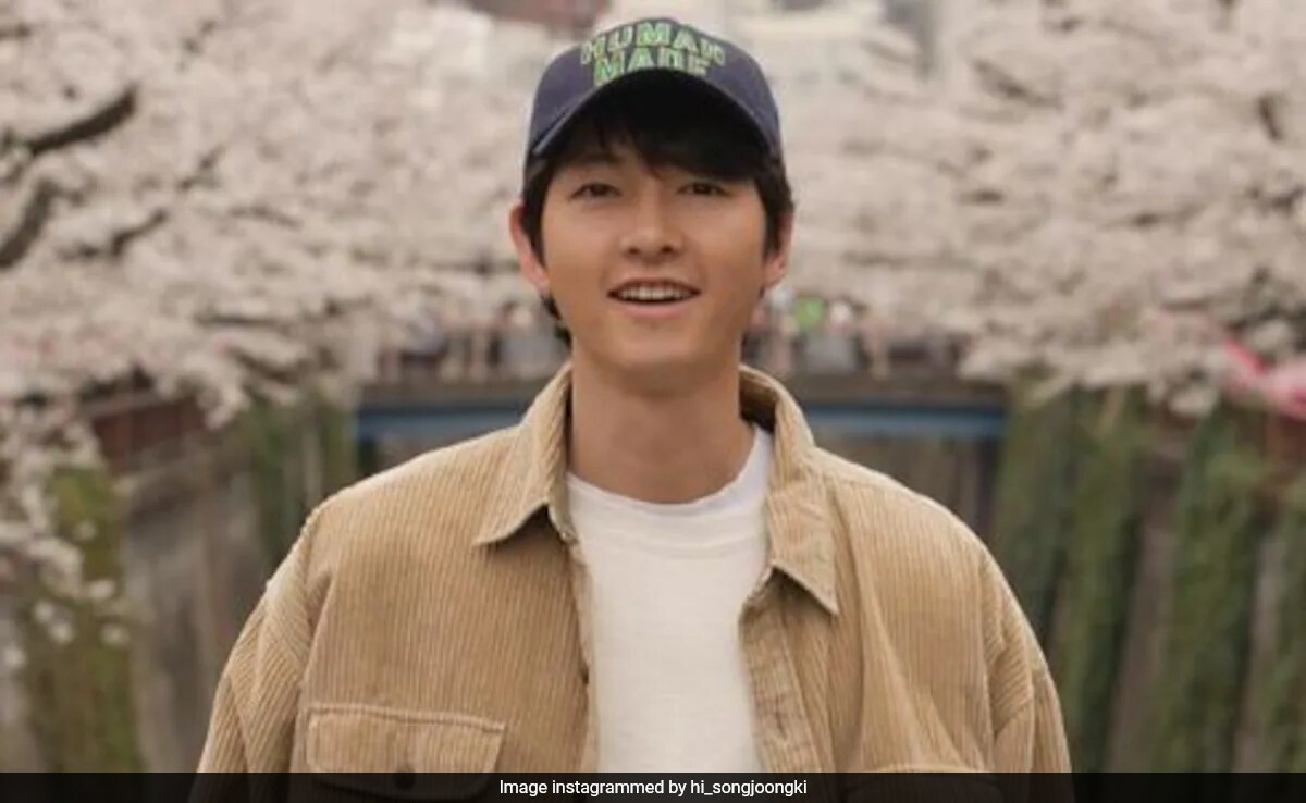<i>My Youth</i>: Song Joong Ki To Star Opposite These Actresses From <i>Twenty-Five Twenty-One</i> And <i>The Atypical Family</i>
