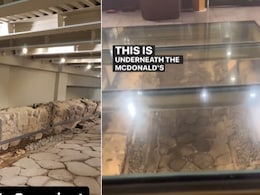 दुनिया का सबसे डरावना McDonald's, जहां कंकालों के साथ बैठकर खाते हैं कस्टमर, वायरल Video कर देगा हैरान दुनिया का सबसे डरावना McDonald's, जहां कंकालों के साथ बैठकर खाते हैं कस्टमर, वायरल Video कर देगा हैरान