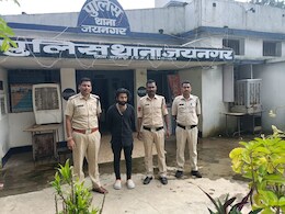 Chhattisgarh: युवक ने कार में भरवा लिया हजारों रुपये का पेट्रोल, फिर ये... कह कर हो गया फरार Chhattisgarh: युवक ने कार में भरवा लिया हजारों रुपये का पेट्रोल, फिर ये... कह कर हो गया फरार