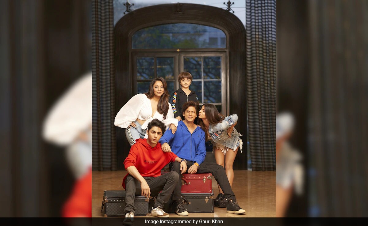 Locarno Film Festival: Shah Rukh Khan On Wife Gauri: "She Keeps A Balance"