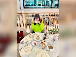 Hina Khan's Rare Day Out Features Hot Chocolate, Macarons And More Hina Khan's Rare Day Out Features Hot Chocolate, Macarons And More