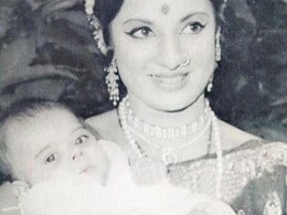 पढ़ाई में नहीं लगता था एक्ट्रेस तनुजा की गोद में इस बच्ची का मन, बॉलीवुड में एंट्री तो बनीं नंबर वन, शाहरुख खान के साथ हर फिल्म है हिट