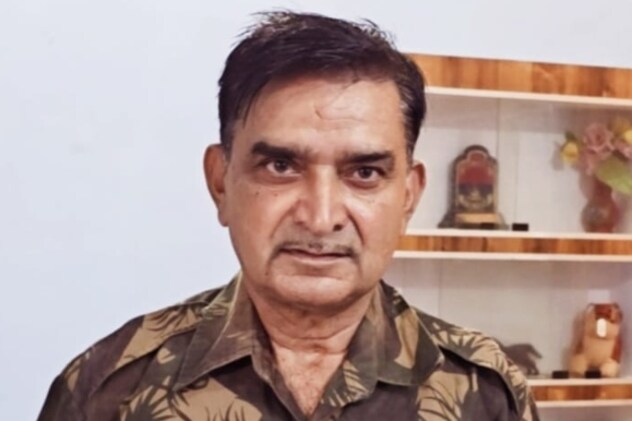 भारतीय सेना से रिटायर्ड हवलदार तेजेंद्र सिंह.